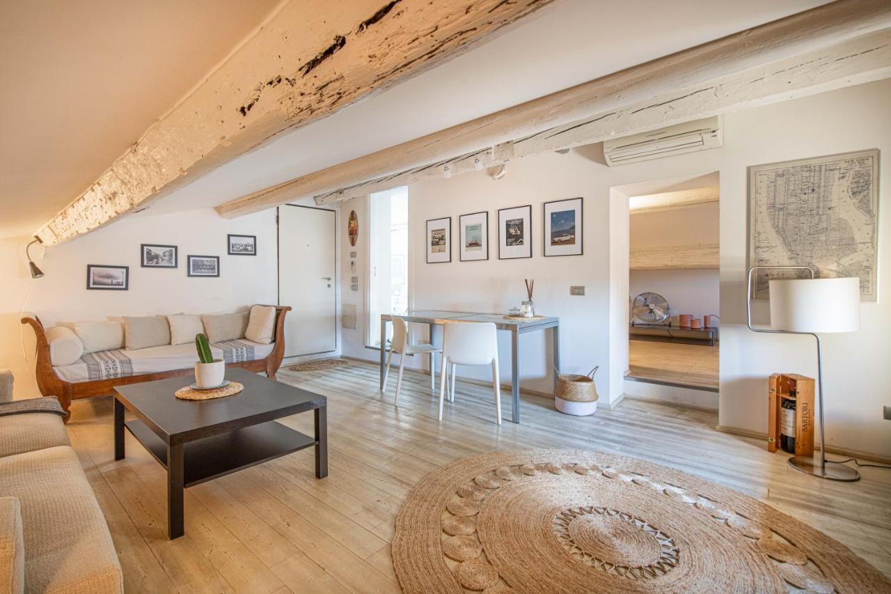 Stunning Top Floor Flat In The Heart Of فيرونا المظهر الخارجي الصورة