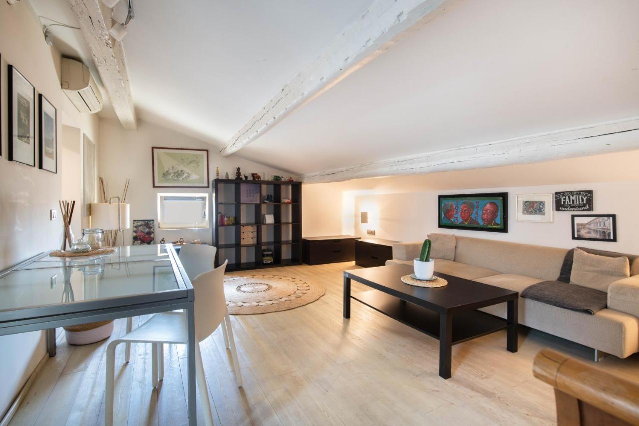 Stunning Top Floor Flat In The Heart Of فيرونا المظهر الخارجي الصورة